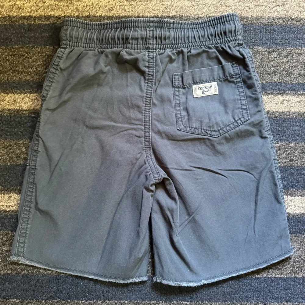 OshKosh B’gosh Boys Gray Casual Shorts‎ Size 5